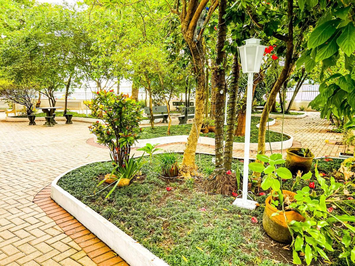 Frente Mar C/ar P/ 6 Apartment Sao Vicente (Sao Paulo)